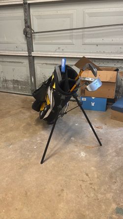 black and yellow small golf bag