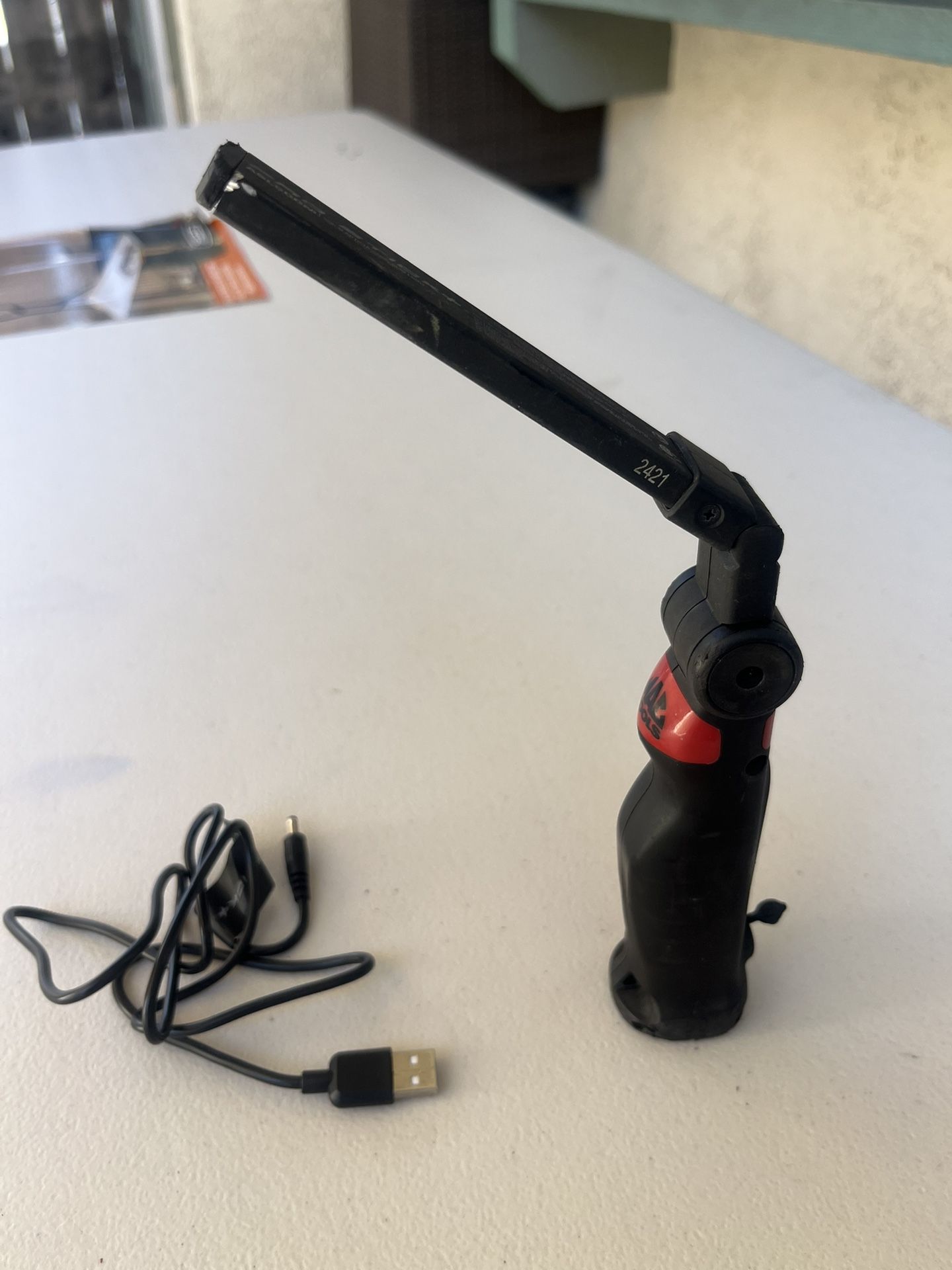 MAC Pro Stick+™ 500-Lumen Rechargeable COB LED Articulating Slim Light