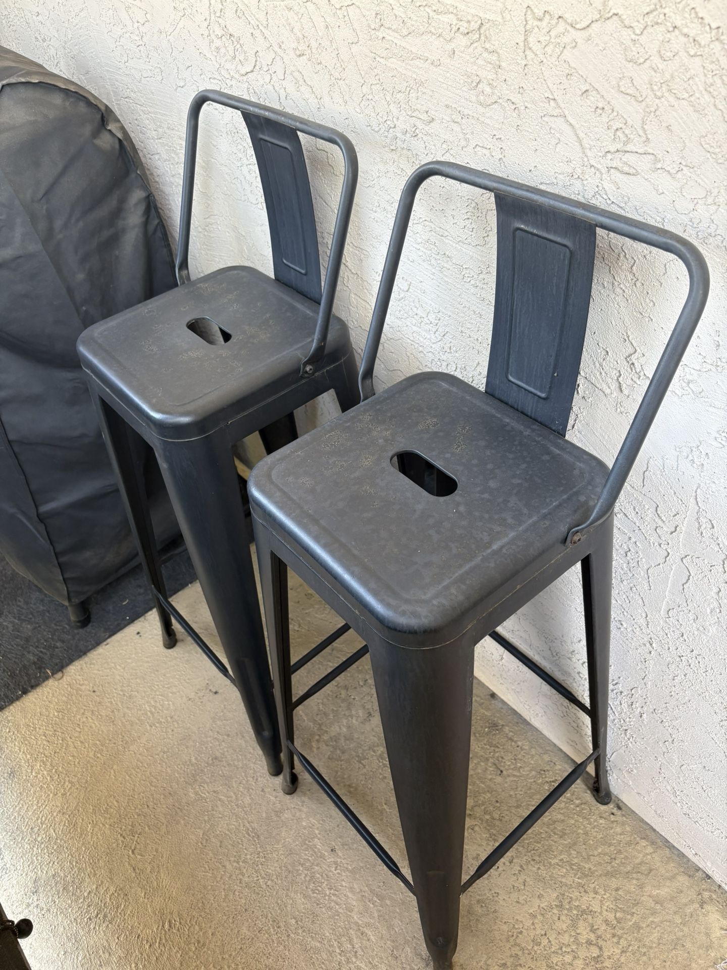 2 Metal Bar Stools
