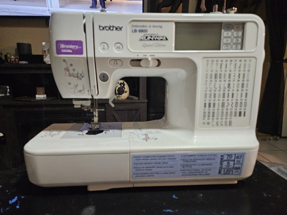 Computerized Sewing and Embroidery Machine