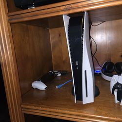 Playstation 5 Console with 11 games