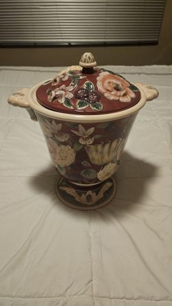 Ornamental Vase (Temple Jar Style)