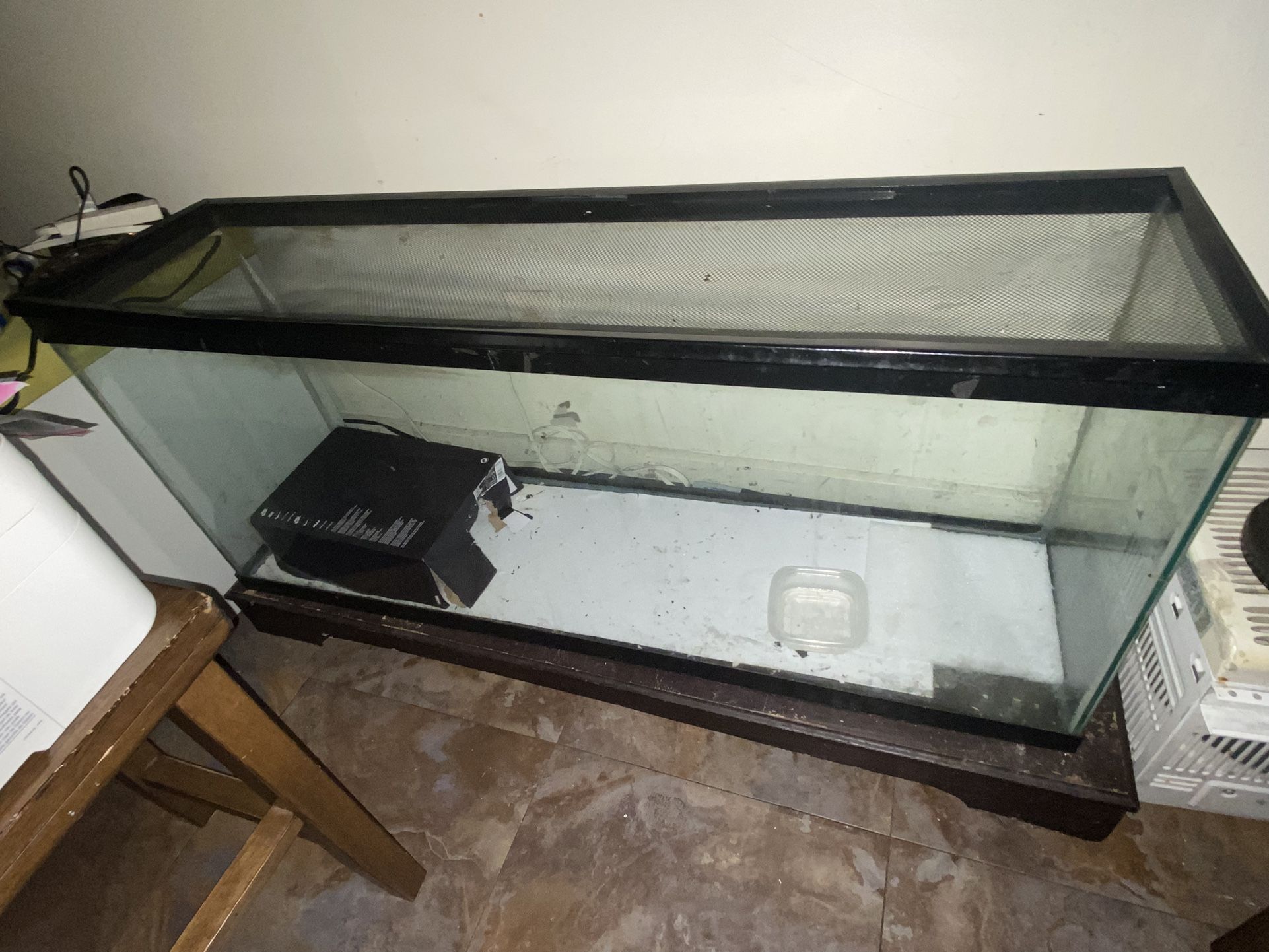 4ft Long Glass Tank ( Steal Deal)