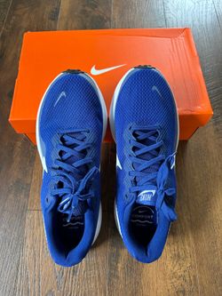Men’s Nike Revolution 8 Size 9