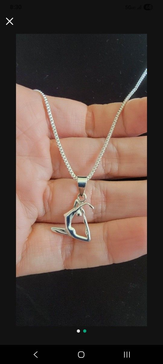 Yoga Pose 🧘‍♀️ Pendant Silver 