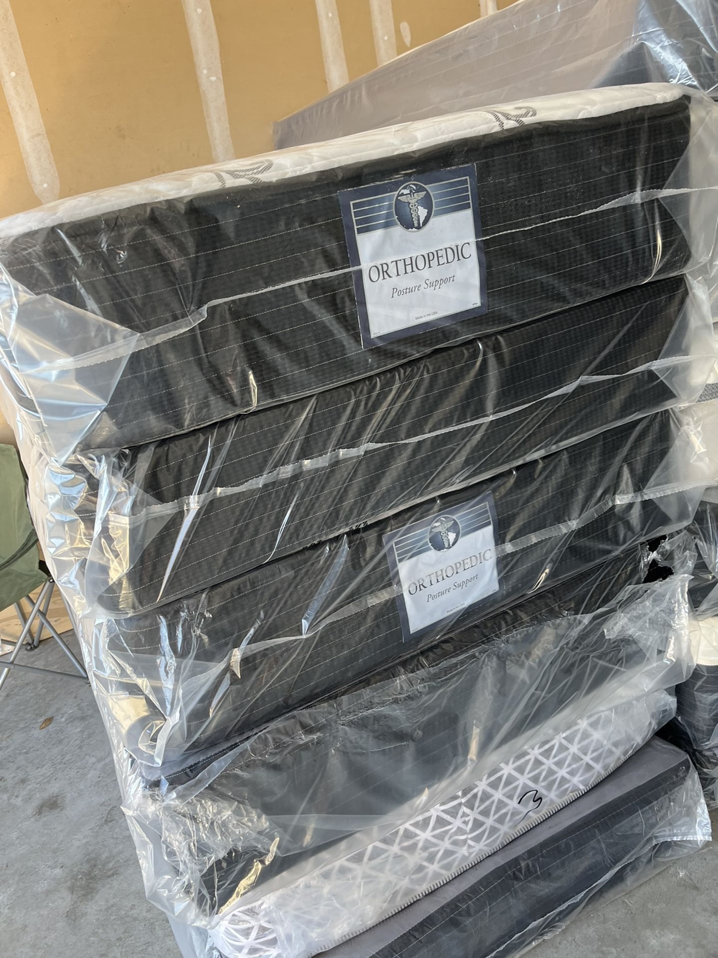 🙌🏼⭐️⭐️TWINFULLQUEEN AND KING MATTRESS STARTING AT $150 A SET BEST PRICE IN TOWN BEST PRICE ON BRAND NEW PLUSH TOP MATTRESS ORTHOPEDIC ⭐️⭐️🙌🏼.