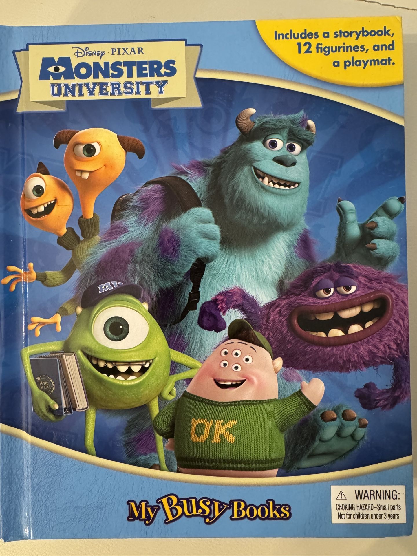 Monsters University. Story Book And 12 Figurines