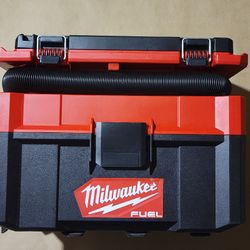 Milwaukee M18 Packout Vacuum 