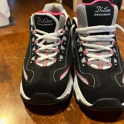 Sketchers Size 9