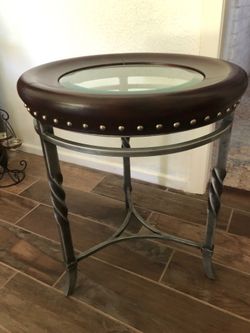 22” side table