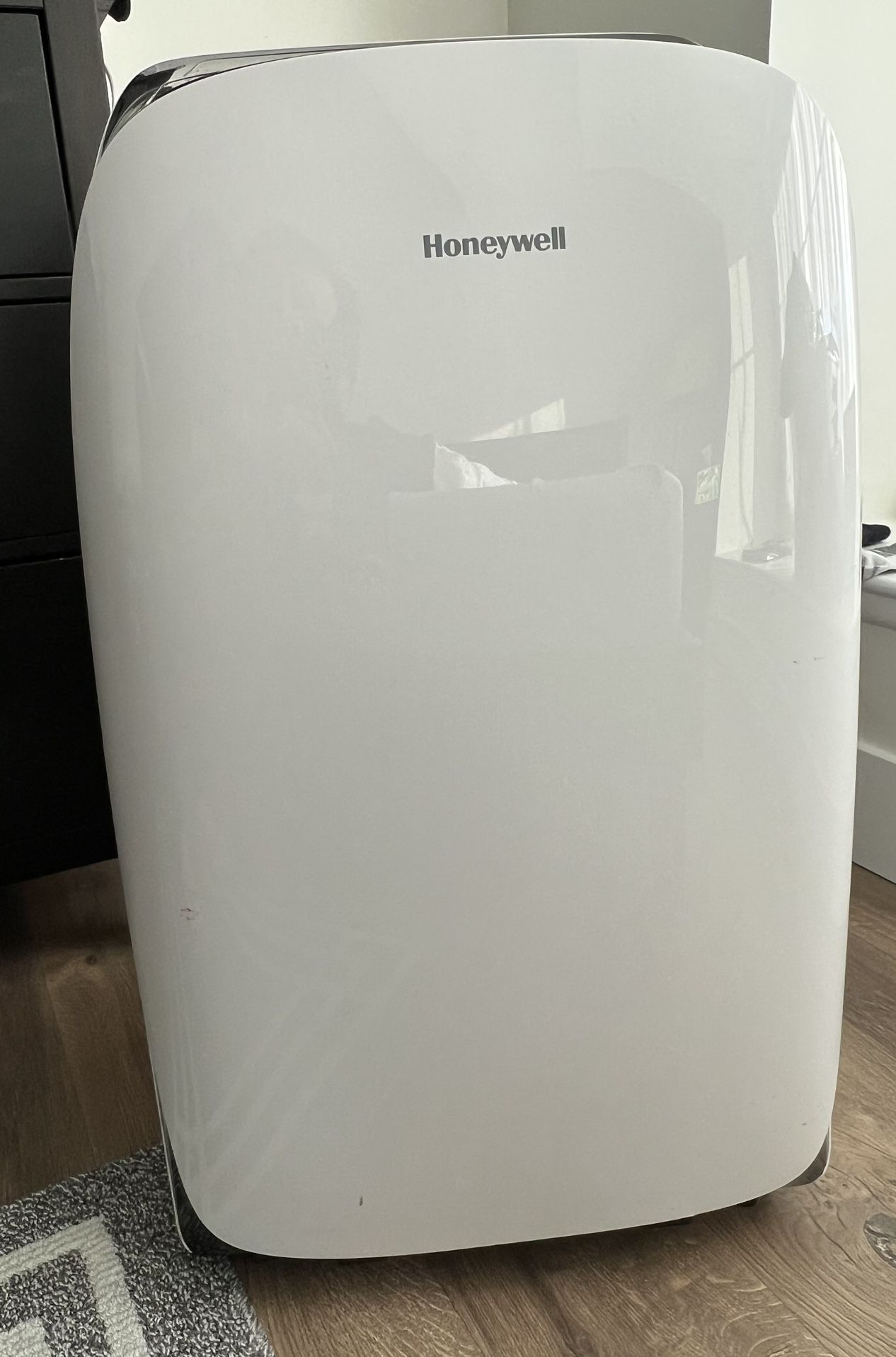 Honeywell 9000 BTU Portable Air Conditioner