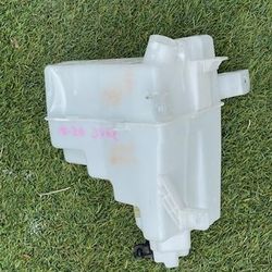 2018-2019-2020 Nissan Juke Windshield  OEM 