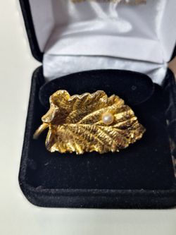 Vintage Golden Leaf Brooch With Pearl