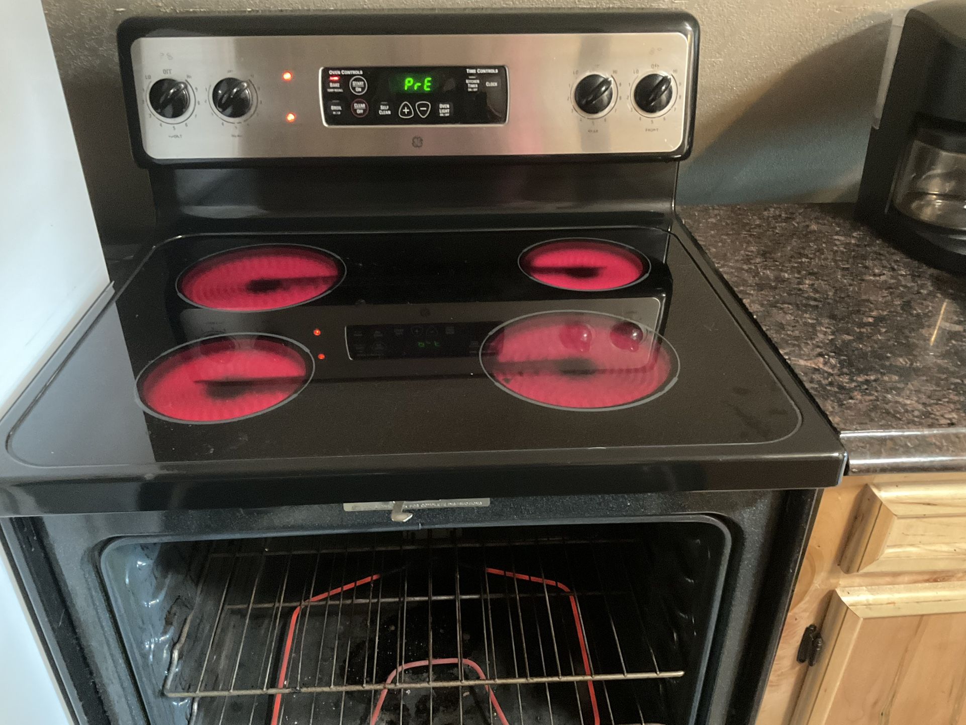 GE GLASS TOP ELECTRIC STOVE