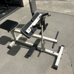 Plate-Loaded Seated Calf Raise Machine