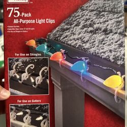 75 Pack Light Clips 