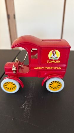 1905 Ford Replica Die Cast ERTL 1st Delivery Car Sun-Maid Raisins Coin Bank USA