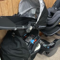 Uppa Baby Stroller/Car Seat/Bassinet W/2 bases. Excellent Condition