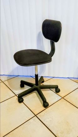 ღ Black Armless Low-Back Swiveling Fabric Task Chair with Padded Back