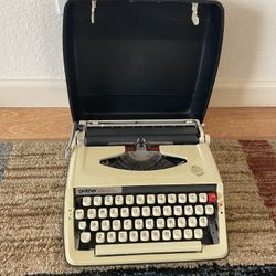 Brother Typewriter 800T