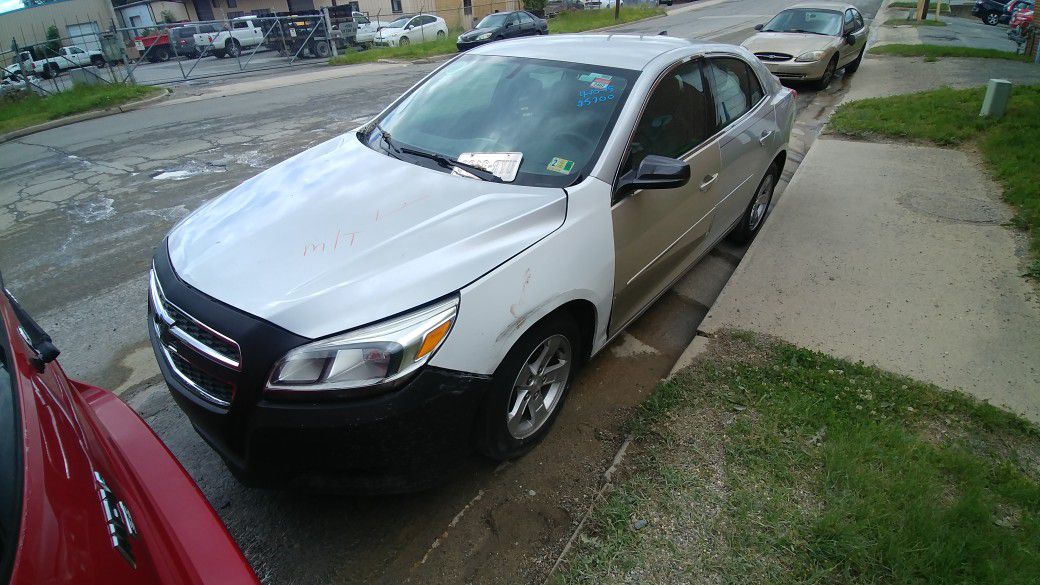 2013 Chevy Malibu Parts only. U pull it yard cash only.