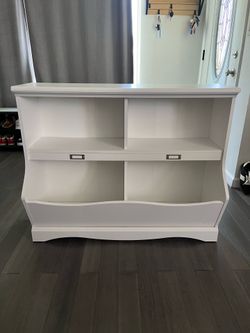 Book shelf and toy chest combo. In great condition. $45