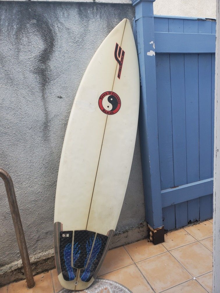 Surfboard 6'5 Town N Country Estrada Hawaii