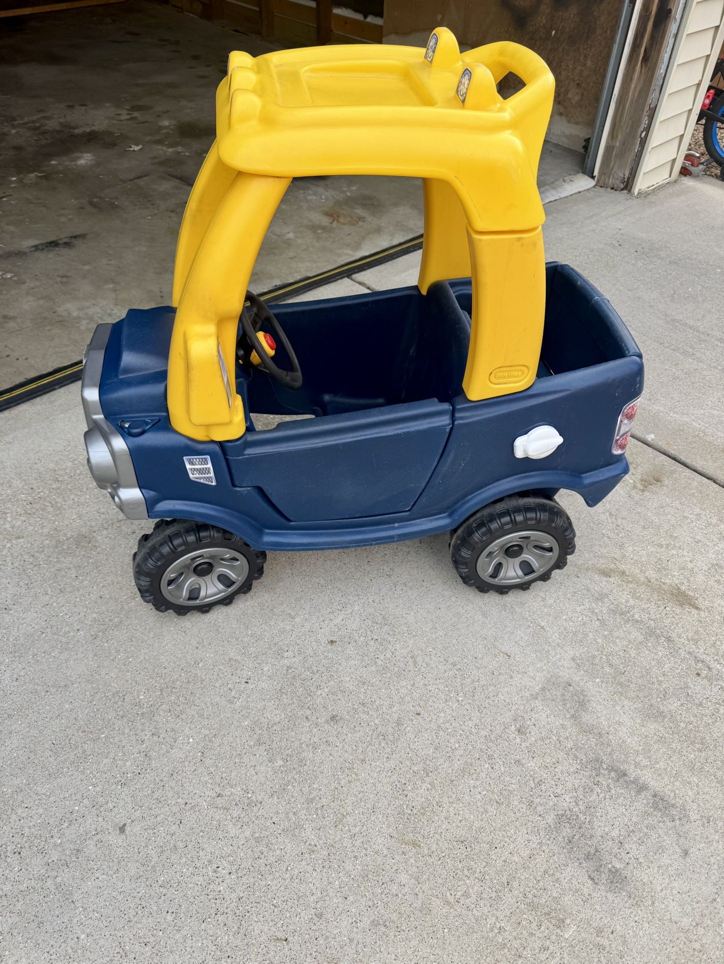 Little Tikes Cozy Truck