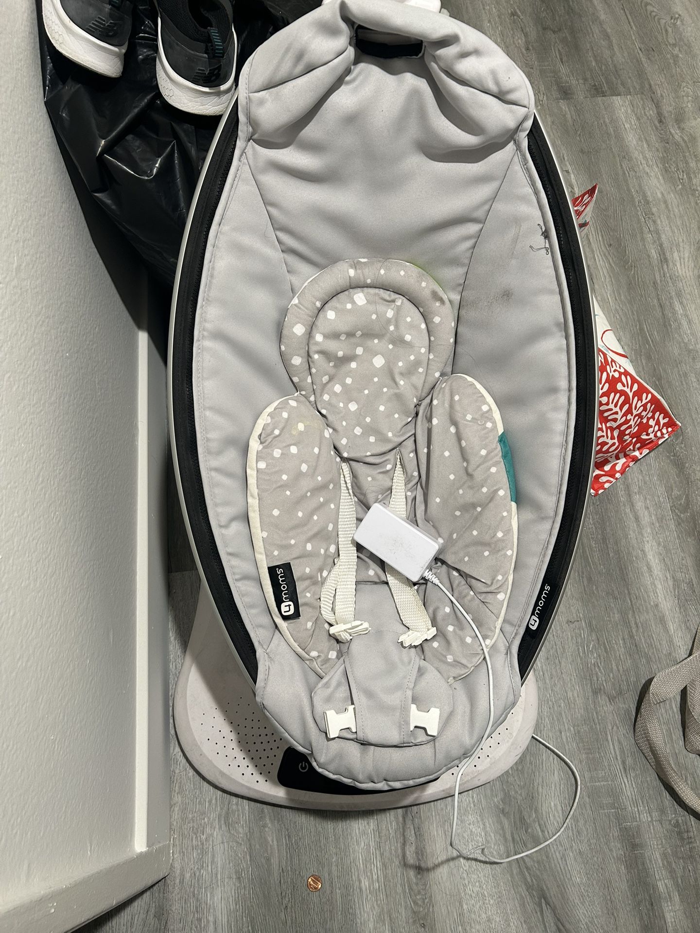 4 Moms Baby Swing