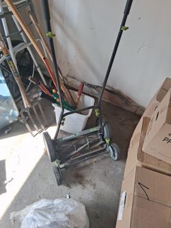 Push lawnmower