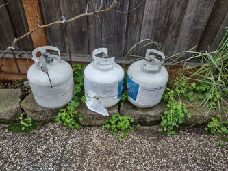 3 Propane Tank 1 Full