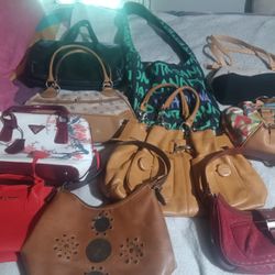 30 PocketBooks, Crossbags.. Most Name Brand..  Some Have Been Used Once .. All Are Used!! 