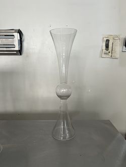 Clear Vase 24”