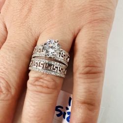 10K Solid White Gold Wedding Ring CUBIC ZIRCONIUM STONES Size 7