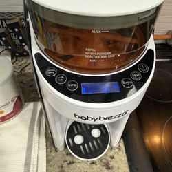 Baby Brezza Formula Pro – Automatic Formula Dispenser