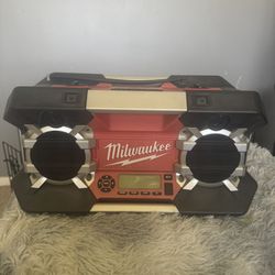 Milwaukee Job site Radio 