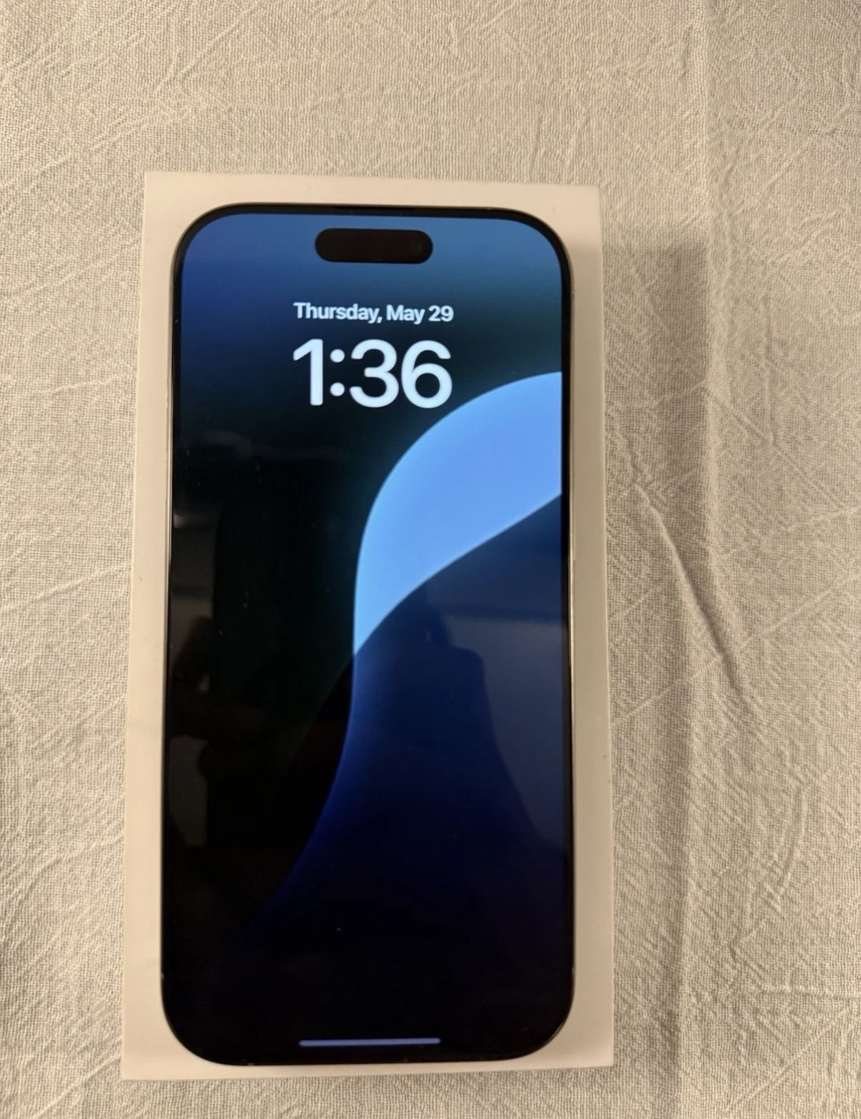 Phone 16 Pro – Natural Titanium – 128GB – UNLOCKED – Brand New
