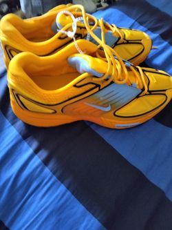Nike,orange,11