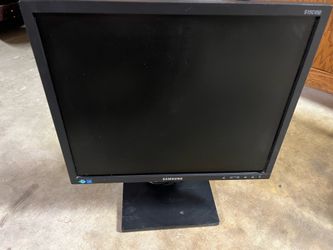 Samsung SyncMaster 19” LCD Computer Monitor (Model S19C450)