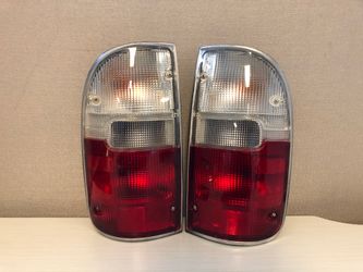 95-00 Toyota Tacoma Red / Clear Tail Lights