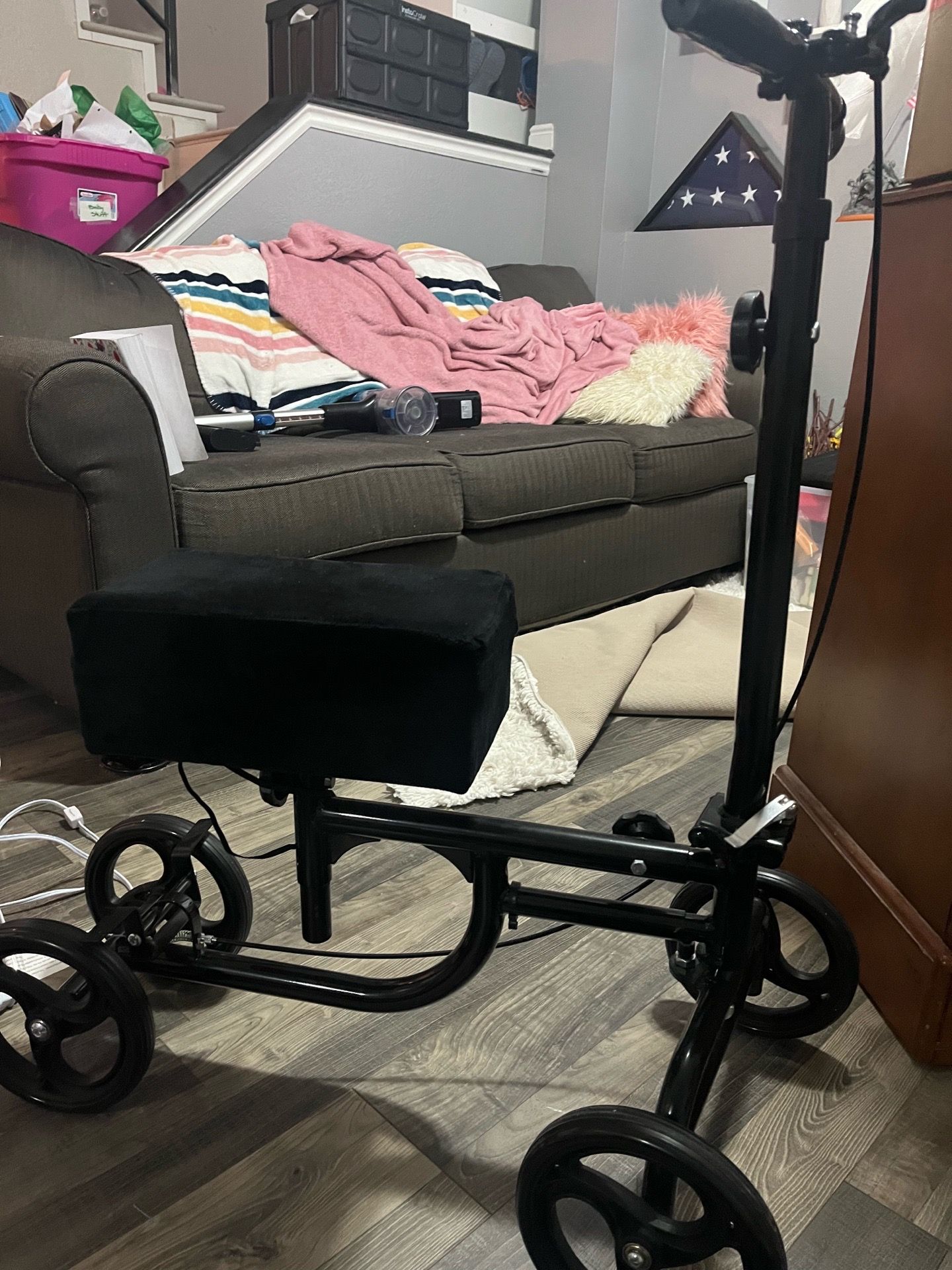 Knee scooter