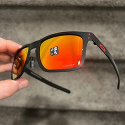 NEW Polarized Oakley Holbrook With Original Packaging