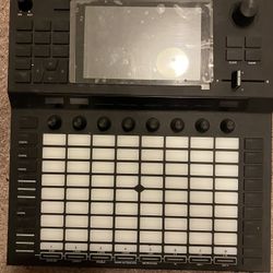 Package Akai Force, Keyboard Plus Much More