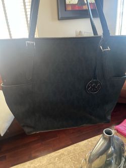 Michael kors totes bag