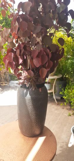 2 resins flowers vases 18 inches tall