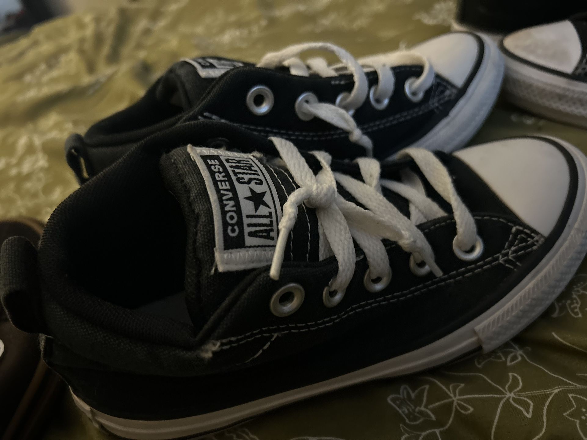 Boy Converse Size 1