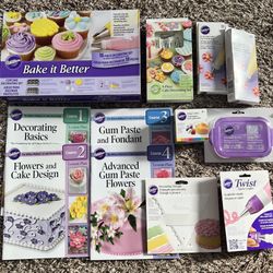 Wilton decorating Bundle/Set