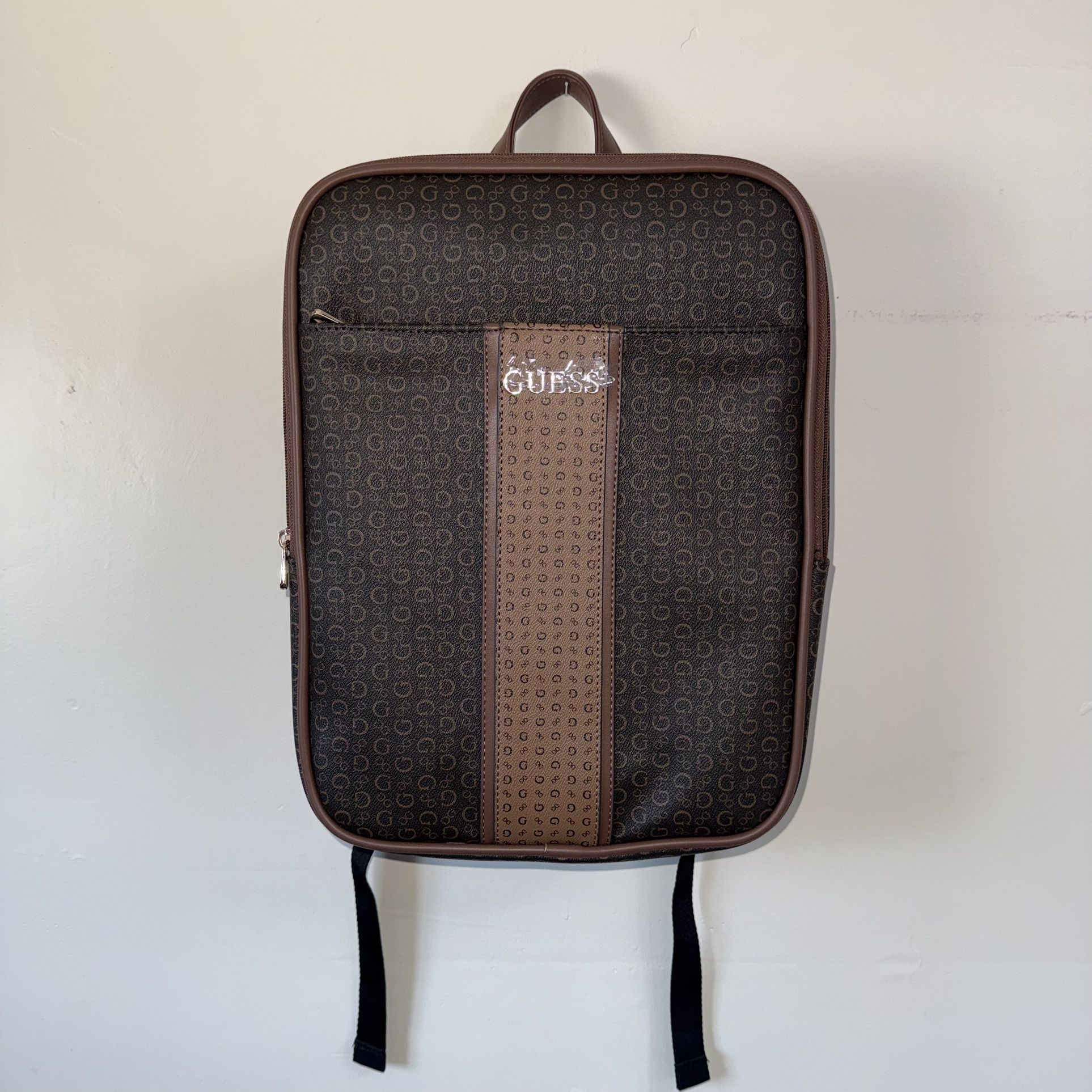 3-Pocket Women’s Guess Backpack