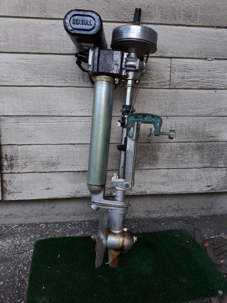 MUST GO! 1950s/1960s British Seagull Outboard Motor