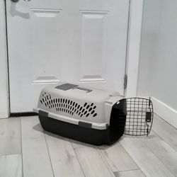 Small Pet Kennel 23x13x12 Inches